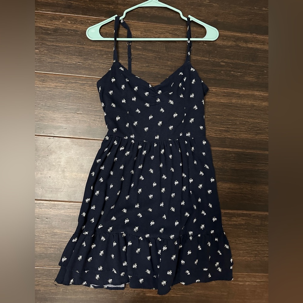 Floral Hollister dress (size s)